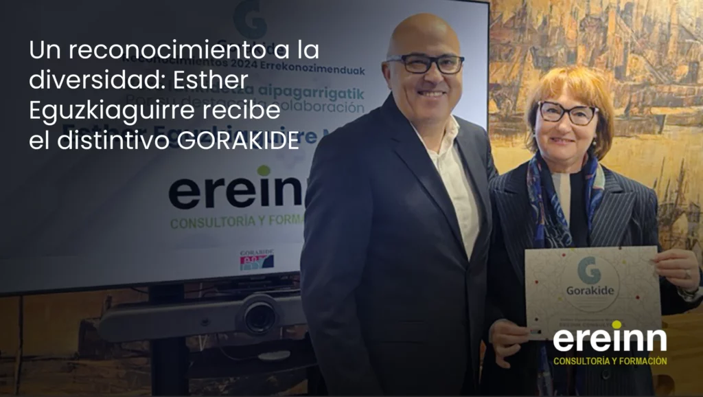 Esther Eguzkiaguirre recibe el distintivo GORAKIDE